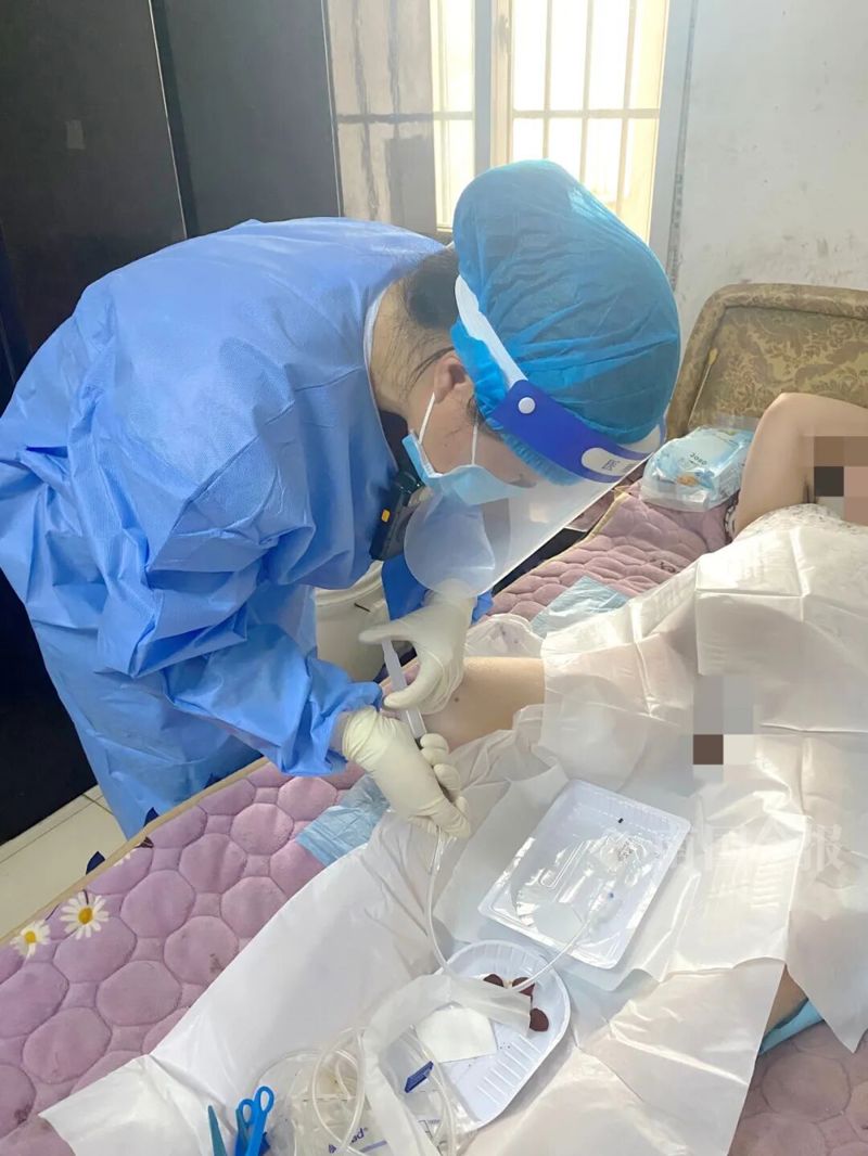 《南国今报》刊登:“互联网+护理”,柳州为患者提供居家守“护”